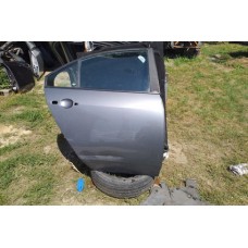 двері задні праві nissan primera p12 вмятина
